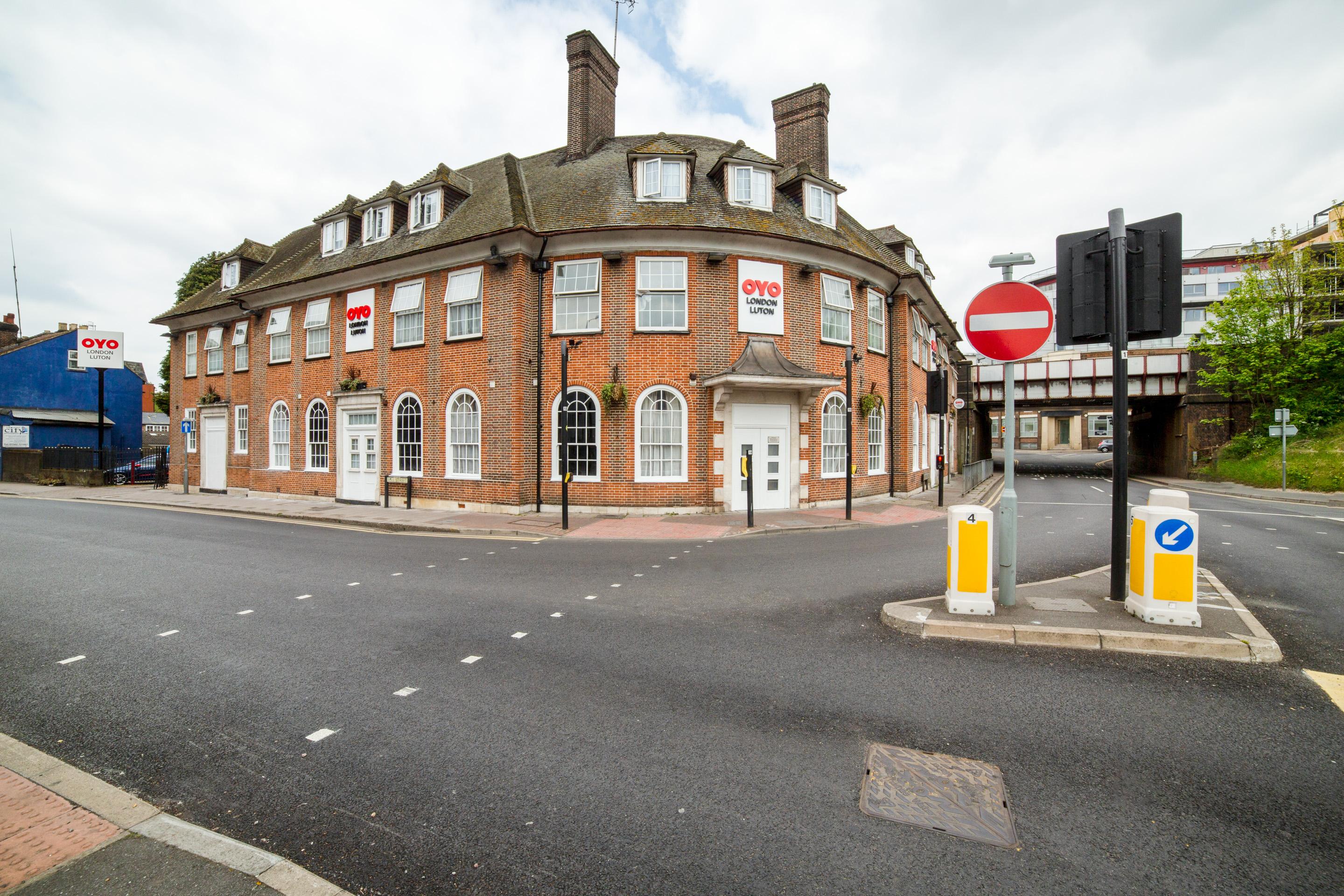 Oyo London Luton Hotel Luton  Buitenkant foto